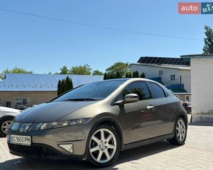 Серый Хонда Цивик, объемом двигателя 1.8 л и пробегом 250 тыс. км за 5999 $, фото 1 на Automoto.ua