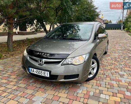 Хонда Цивик 2008 в Белой Церкве на Automoto.ua Серый Хонда Цивик, объемом двигателя 1.8 л и пробегом 268 тыс. км за 5800 $, фото 1 на Automoto.ua