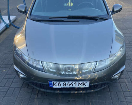 Серый Хонда Цивик, объемом двигателя 1.8 л и пробегом 221 тыс. км за 5600 $, фото 1 на Automoto.ua