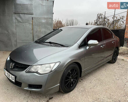 Серый Хонда Цивик, объемом двигателя 1.8 л и пробегом 267 тыс. км за 5700 $, фото 1 на Automoto.ua