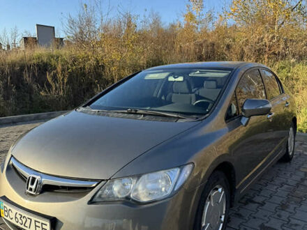 Серый Хонда Цивик, объемом двигателя 1.3 л и пробегом 215 тыс. км за 5500 $, фото 1 на Automoto.ua