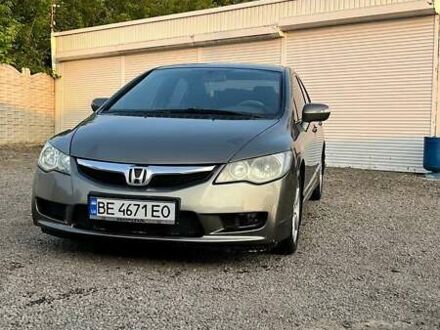Серый Хонда Цивик, объемом двигателя 1.8 л и пробегом 280 тыс. км за 6200 $, фото 1 на Automoto.ua