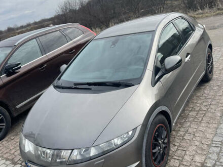 Хонда Сівік 2008 у Бердичеве на Automoto.ua Сірий Хонда Сівік, об'ємом двигуна 1.8 л та пробігом 203 тис. км за 8500 $, фото 1 на Automoto.ua