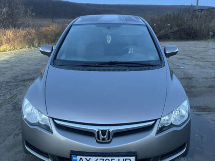 Серый Хонда Цивик, объемом двигателя 1.8 л и пробегом 232 тыс. км за 5000 $, фото 1 на Automoto.ua