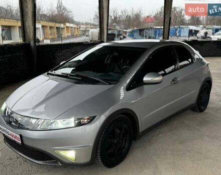 Серый Хонда Цивик, объемом двигателя 1.8 л и пробегом 243 тыс. км за 8199 $, фото 1 на Automoto.ua