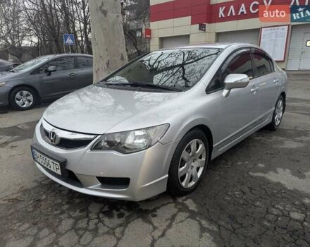Серый Хонда Цивик, объемом двигателя 1.8 л и пробегом 143 тыс. км за 9300 $, фото 1 на Automoto.ua