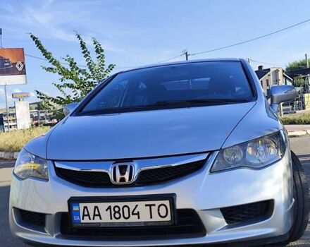 Серый Хонда Цивик, объемом двигателя 1.8 л и пробегом 112 тыс. км за 9300 $, фото 1 на Automoto.ua