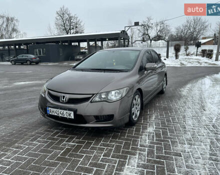 Серый Хонда Цивик, объемом двигателя 1.8 л и пробегом 336 тыс. км за 6700 $, фото 1 на Automoto.ua