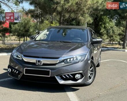 Сірий Хонда Сівік, об'ємом двигуна 2 л та пробігом 90 тис. км за 13799 $, фото 1 на Automoto.ua
