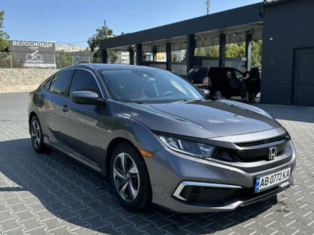 Хонда Цивик 2019 в Виннице на Automoto.ua Серый Хонда Цивик, объемом двигателя 2 л и пробегом 76 тыс. км за 13799 $, фото 1 на Automoto.ua