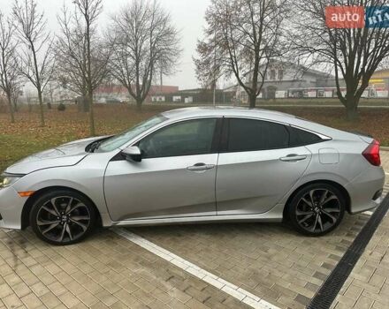 Сірий Хонда Сівік, об'ємом двигуна 2 л та пробігом 181 тис. км за 13500 $, фото 1 на Automoto.ua