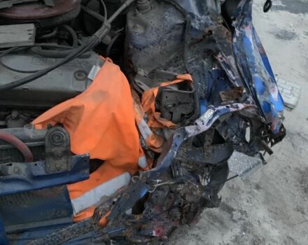 Синій Хонда Сівік, об'ємом двигуна 1 л та пробігом 130 тис. км за 500 $, фото 4 на Automoto.ua