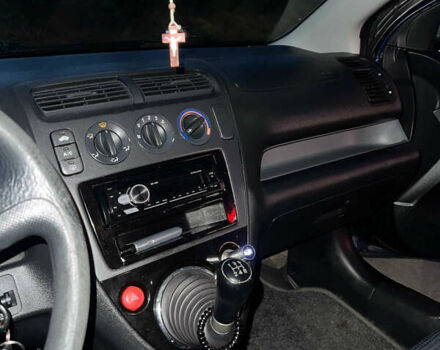 Синій Хонда Сівік, об'ємом двигуна 1.4 л та пробігом 282 тис. км за 2950 $, фото 25 на Automoto.ua