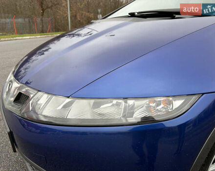 Синий Хонда Цивик, объемом двигателя 1.8 л и пробегом 194 тыс. км за 8300 $, фото 8 на Automoto.ua