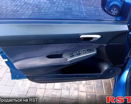 Синий Хонда Цивик, объемом двигателя 1.8 л и пробегом 207 тыс. км за 6000 $, фото 7 на Automoto.ua