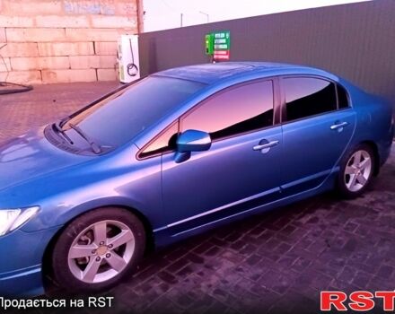 Синий Хонда Цивик, объемом двигателя 1.8 л и пробегом 207 тыс. км за 6000 $, фото 1 на Automoto.ua