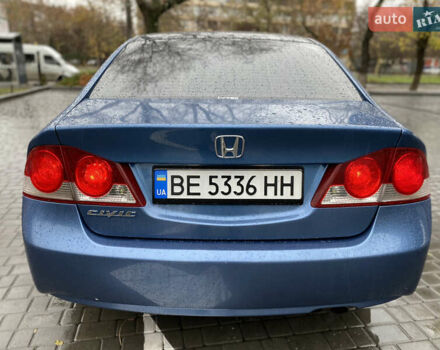 Синий Хонда Цивик, объемом двигателя 1.8 л и пробегом 237 тыс. км за 6000 $, фото 4 на Automoto.ua