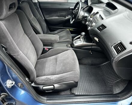 Синий Хонда Цивик, объемом двигателя 1.8 л и пробегом 240 тыс. км за 5500 $, фото 6 на Automoto.ua