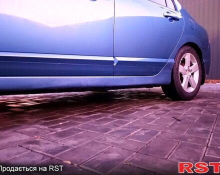 Синий Хонда Цивик, объемом двигателя 1.8 л и пробегом 207 тыс. км за 6000 $, фото 2 на Automoto.ua