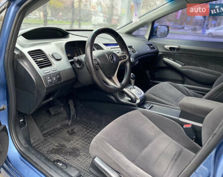 Синий Хонда Цивик, объемом двигателя 1.8 л и пробегом 237 тыс. км за 6000 $, фото 7 на Automoto.ua