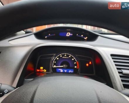 Синій Хонда Сівік, об'ємом двигуна 1.8 л та пробігом 315 тис. км за 6000 $, фото 6 на Automoto.ua