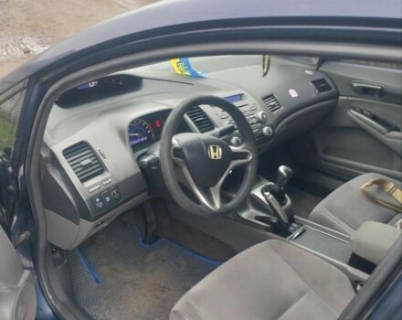 Синий Хонда Цивик, объемом двигателя 1.8 л и пробегом 278 тыс. км за 5000 $, фото 4 на Automoto.ua