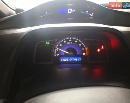 Синій Хонда Сівік, об'ємом двигуна 1.8 л та пробігом 315 тис. км за 6000 $, фото 17 на Automoto.ua