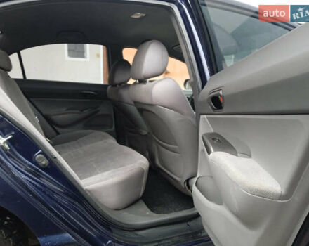 Синий Хонда Цивик, объемом двигателя 1.8 л и пробегом 243 тыс. км за 4700 $, фото 14 на Automoto.ua