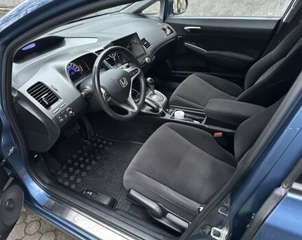 Синий Хонда Цивик, объемом двигателя 1.8 л и пробегом 170 тыс. км за 6600 $, фото 2 на Automoto.ua