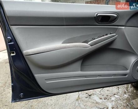 Хонда Цивик 2007 в Радехове на Automoto.ua Синий Хонда Цивик, объемом двигателя 1.8 л и пробегом 242 тыс. км за 4700 $, фото 20 на Automoto.ua