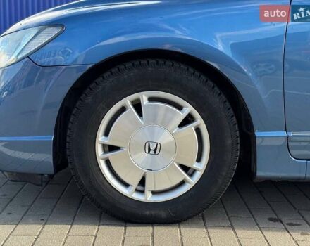 Синий Хонда Цивик, объемом двигателя 1.3 л и пробегом 290 тыс. км за 6199 $, фото 15 на Automoto.ua