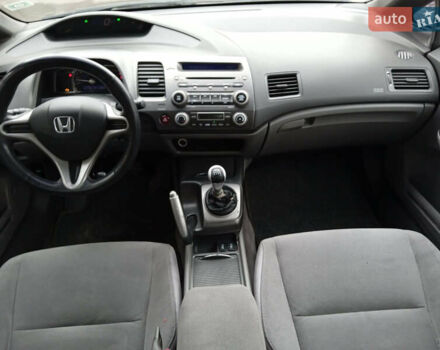 Синий Хонда Цивик, объемом двигателя 1.8 л и пробегом 243 тыс. км за 4700 $, фото 12 на Automoto.ua
