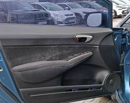 Синий Хонда Цивик, объемом двигателя 1.8 л и пробегом 238 тыс. км за 5800 $, фото 14 на Automoto.ua