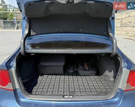 Синий Хонда Цивик, объемом двигателя 1.8 л и пробегом 244 тыс. км за 6600 $, фото 13 на Automoto.ua