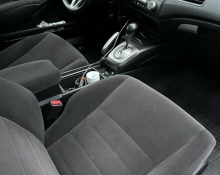 Синий Хонда Цивик, объемом двигателя 1.8 л и пробегом 170 тыс. км за 6600 $, фото 5 на Automoto.ua