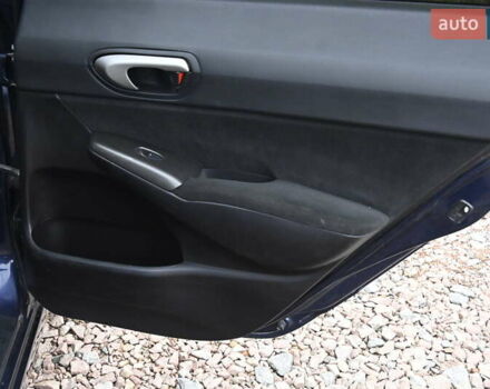 Синий Хонда Цивик, объемом двигателя 1.8 л и пробегом 244 тыс. км за 5999 $, фото 32 на Automoto.ua