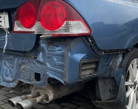 Синий Хонда Цивик, объемом двигателя 1.8 л и пробегом 228 тыс. км за 3300 $, фото 5 на Automoto.ua