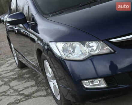 Синий Хонда Цивик, объемом двигателя 1.8 л и пробегом 244 тыс. км за 5999 $, фото 5 на Automoto.ua