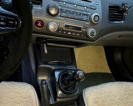 Синий Хонда Цивик, объемом двигателя 1.8 л и пробегом 280 тыс. км за 5800 $, фото 2 на Automoto.ua