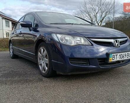 Синий Хонда Цивик, объемом двигателя 1.8 л и пробегом 218 тыс. км за 5000 $, фото 2 на Automoto.ua