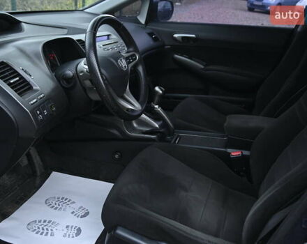 Синий Хонда Цивик, объемом двигателя 1.8 л и пробегом 244 тыс. км за 5999 $, фото 16 на Automoto.ua