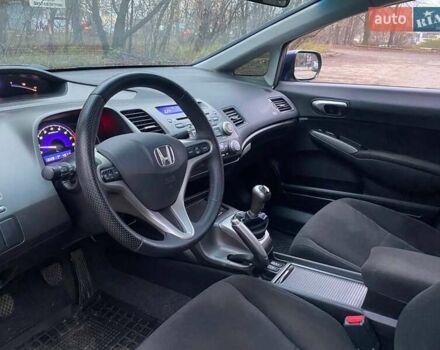 Синий Хонда Цивик, объемом двигателя 1.8 л и пробегом 132 тыс. км за 6500 $, фото 18 на Automoto.ua