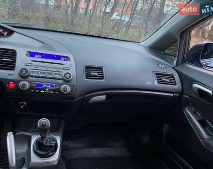 Синий Хонда Цивик, объемом двигателя 1.8 л и пробегом 132 тыс. км за 6500 $, фото 26 на Automoto.ua