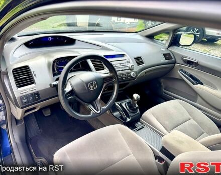 Синий Хонда Цивик, объемом двигателя 1.8 л и пробегом 249 тыс. км за 6590 $, фото 6 на Automoto.ua