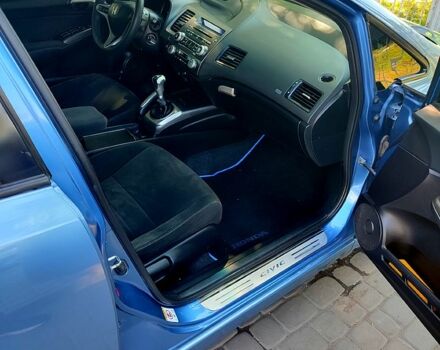 Синій Хонда Сівік, об'ємом двигуна 1.8 л та пробігом 260 тис. км за 4800 $, фото 6 на Automoto.ua