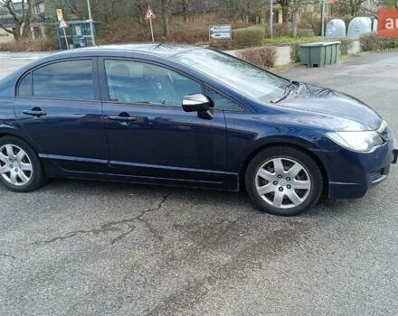 Синий Хонда Цивик, объемом двигателя 1.8 л и пробегом 218 тыс. км за 5000 $, фото 5 на Automoto.ua