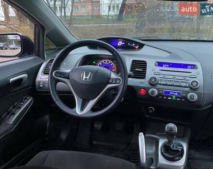 Синий Хонда Цивик, объемом двигателя 1.8 л и пробегом 132 тыс. км за 6500 $, фото 31 на Automoto.ua