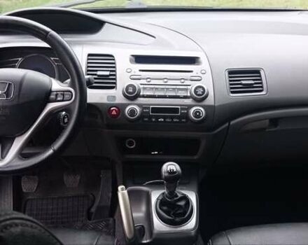 Синий Хонда Цивик, объемом двигателя 1.8 л и пробегом 265 тыс. км за 5000 $, фото 2 на Automoto.ua