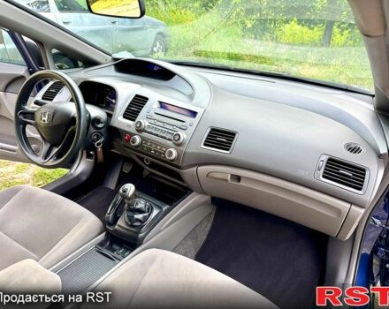 Синий Хонда Цивик, объемом двигателя 1.8 л и пробегом 249 тыс. км за 6590 $, фото 8 на Automoto.ua