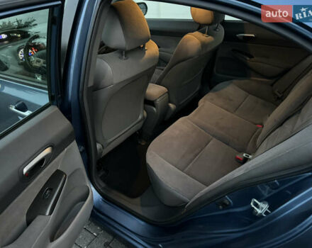 Синий Хонда Цивик, объемом двигателя 1.4 л и пробегом 188 тыс. км за 7100 $, фото 7 на Automoto.ua